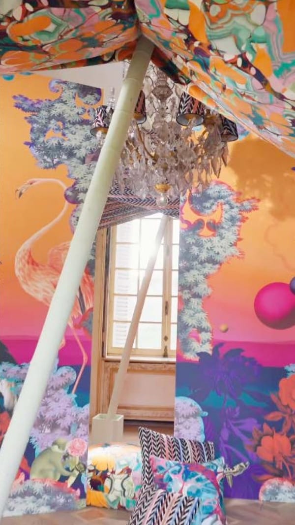 LACROIX STRAVAGANZA - Page 1